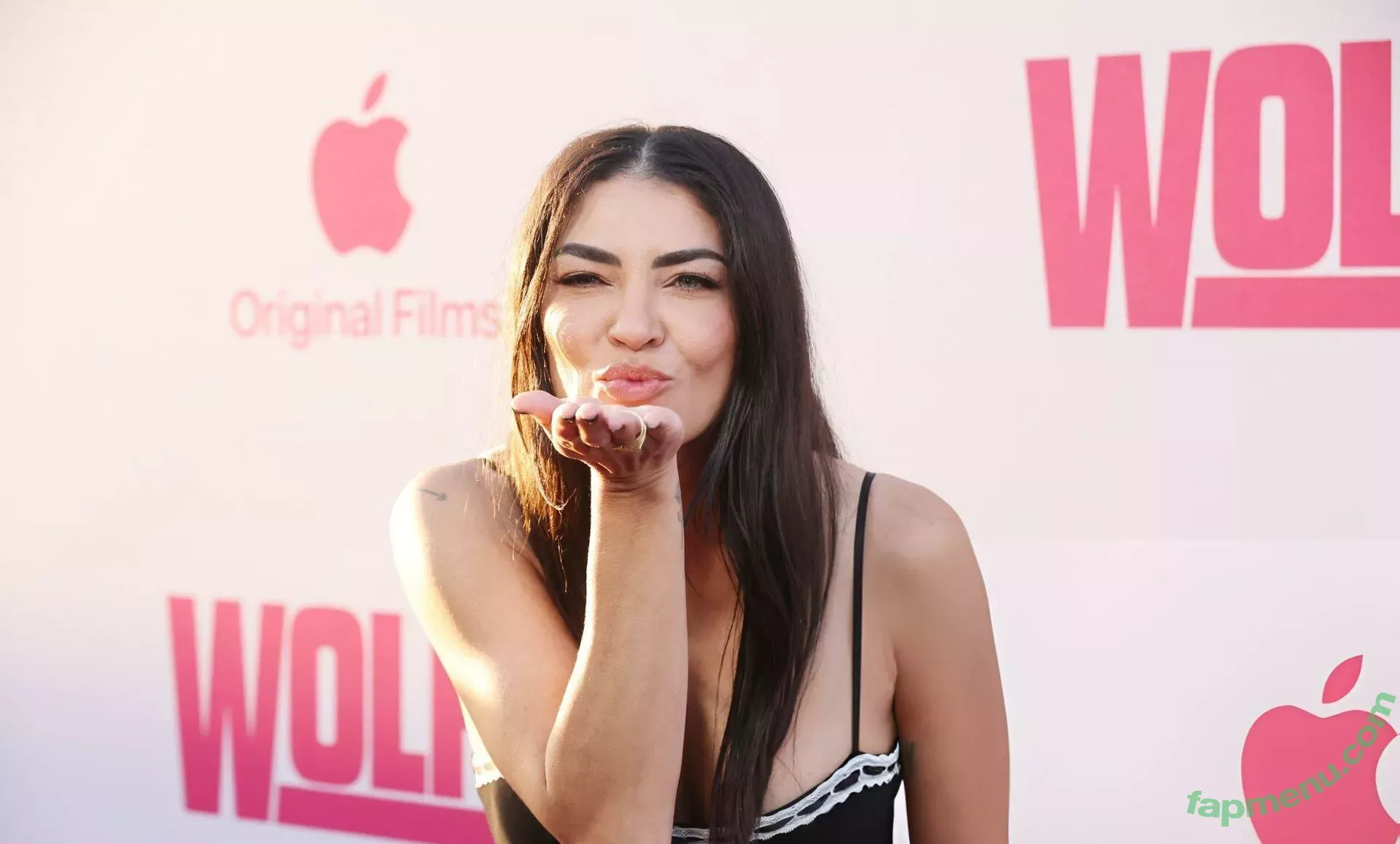 Jessica Szohr nude photo #0076 (jessicaszohr)
