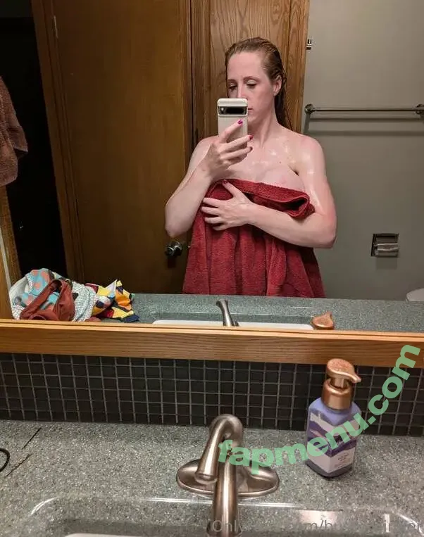 Jessica Whyte nude photo #0147 (busty_ginger / jawyte)