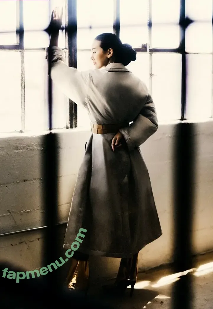 Jessica Yu Li Henwick nude photo #0220 (jhenwick)