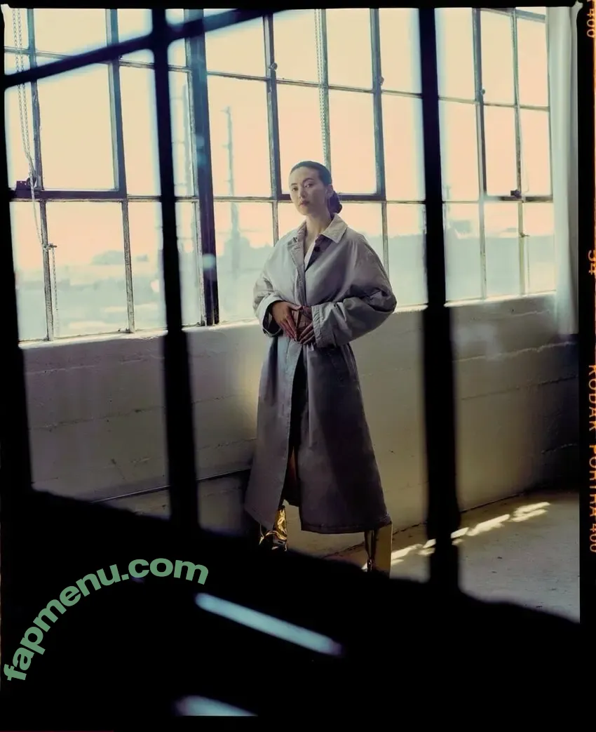 Jessica Yu Li Henwick nude photo #0221 (jhenwick)