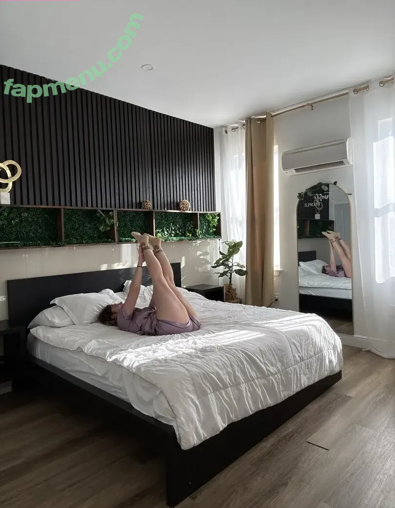 jessicatalystic nude photo #0245 (linneas_feet)