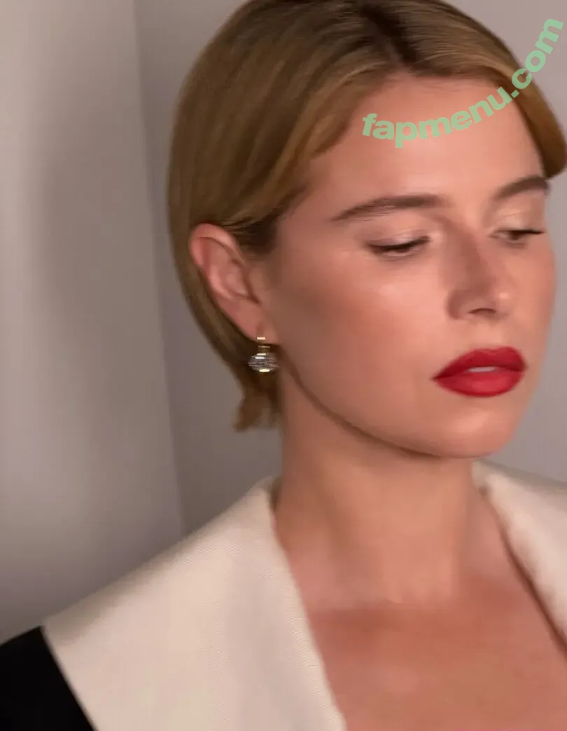 Jessie Buckley nude photo #0084 (thejessiebuckley)