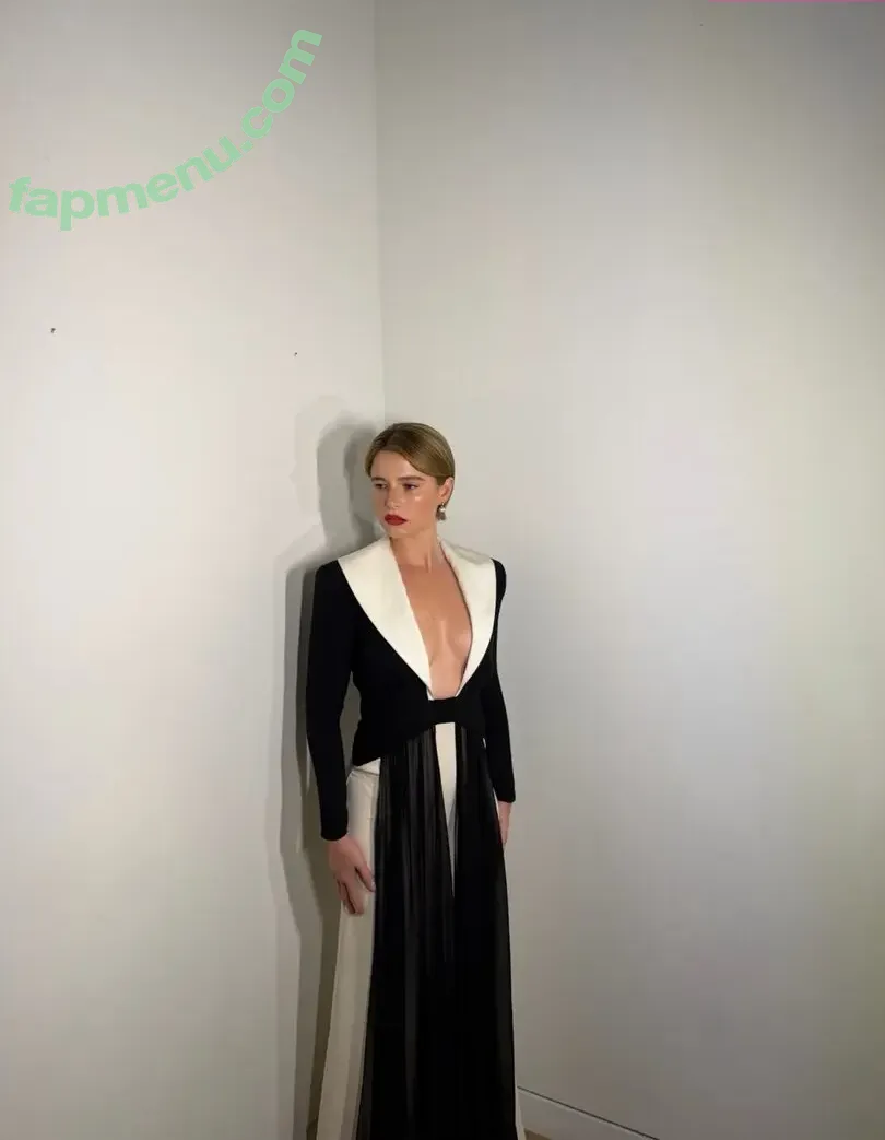 Jessie Buckley nude photo #0085 (thejessiebuckley)