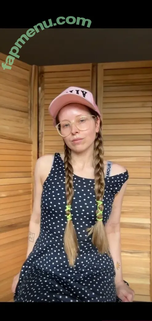 Jessie Cave nude photo #0017 (jessiecave)