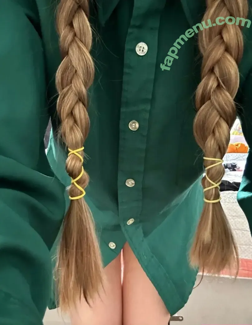 Jessie Cave nude photo #0022 (jessiecave)