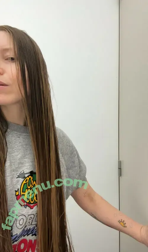 Jessie Cave nude photo #0040 (jessiecave)