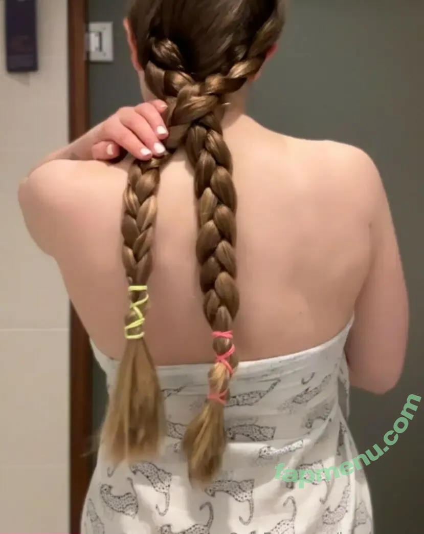 Jessie Cave nude photo #0065 (jessiecave)