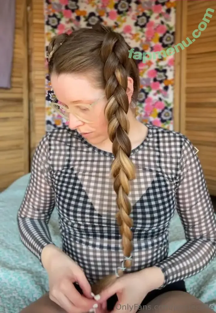 Jessie Cave nude photo #0088 (jessiecave)