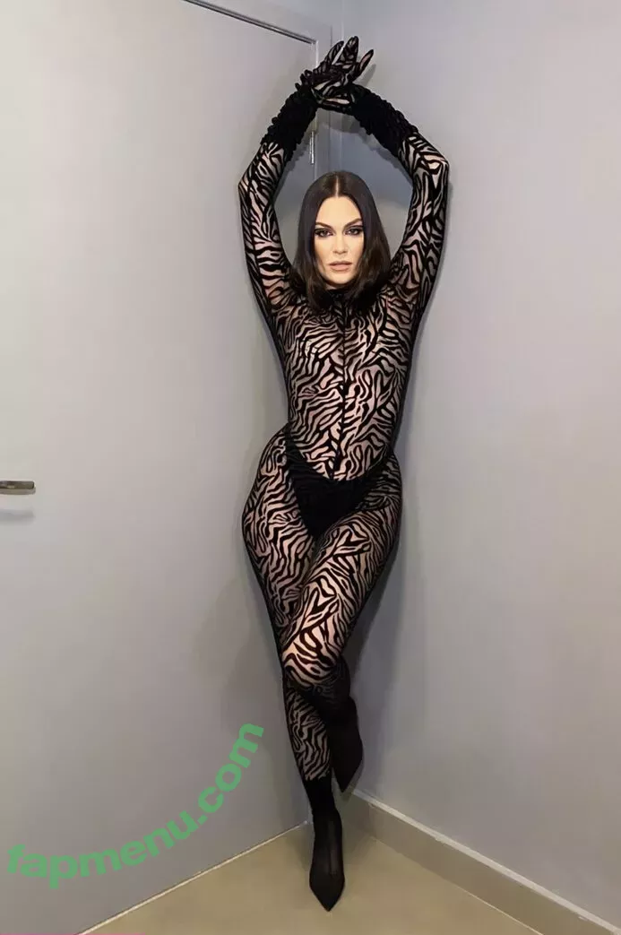 Jessie J nude photo #0114 (jessie-j / jessiej)