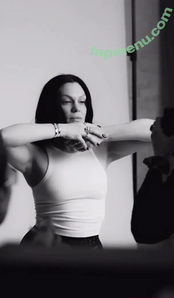 Jessie J nude photo #0237 (jessie-j / jessiej)