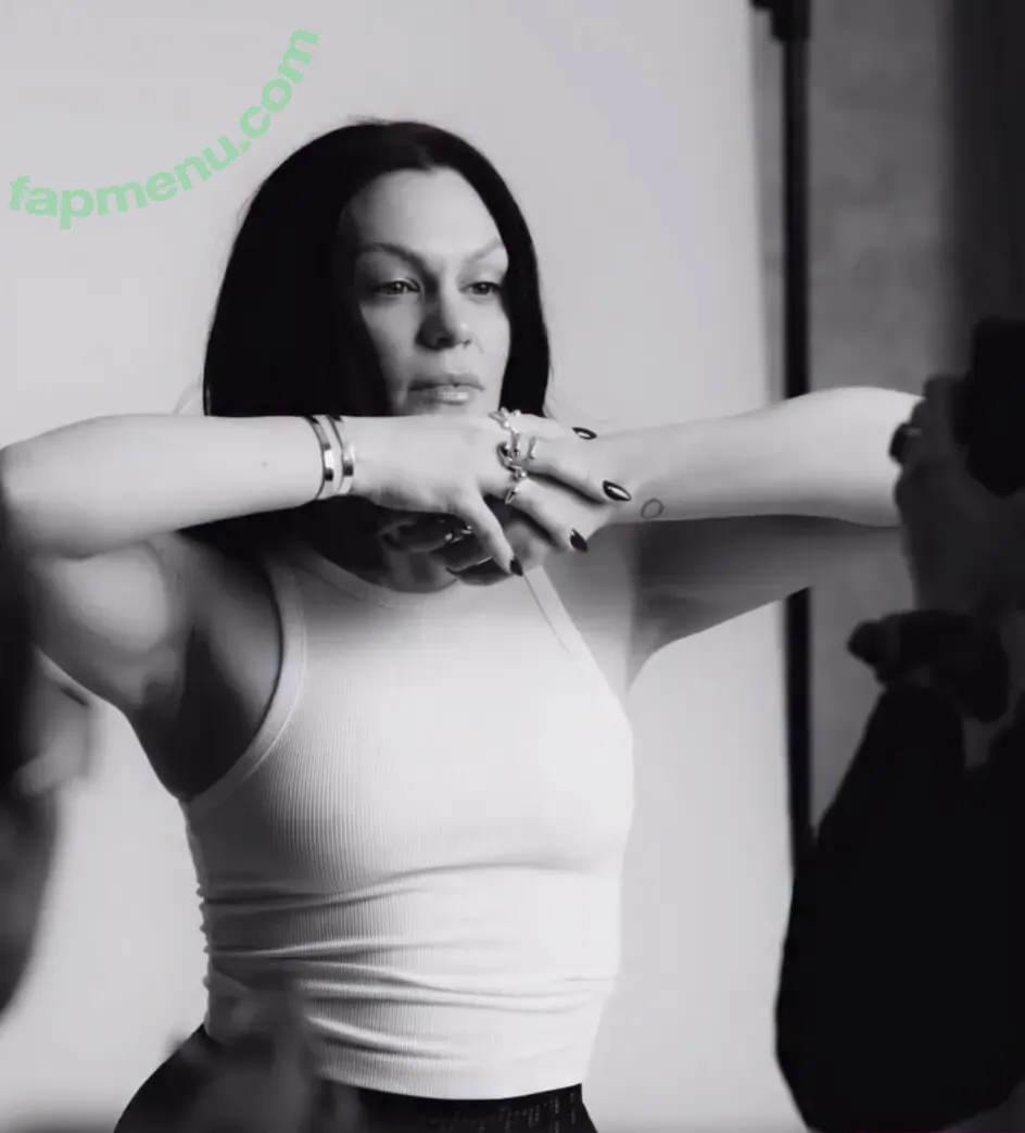 Jessie J nude photo #0243 (jessie-j / jessiej)