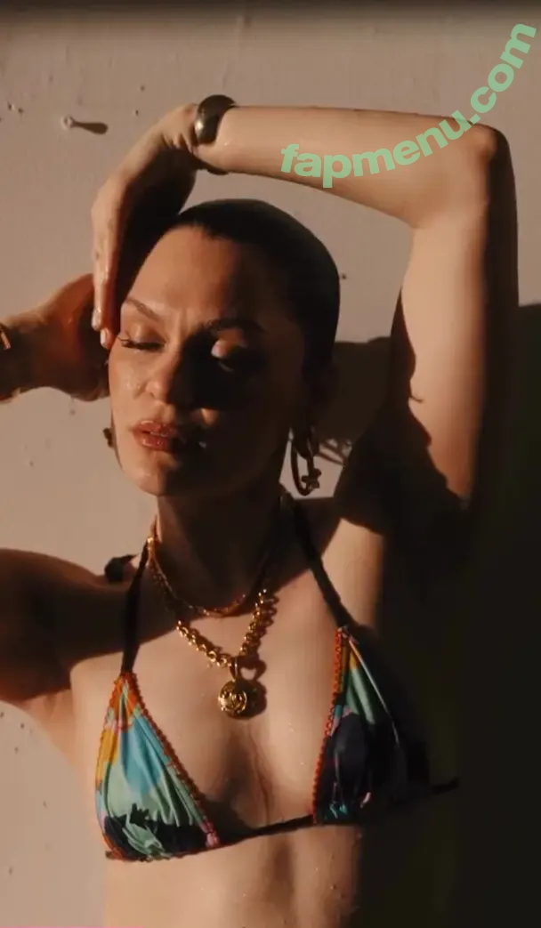 Jessie J nude photo #0294 (jessie-j / jessiej)
