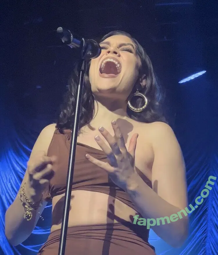 Jessie J nude photo #0300 (jessie-j / jessiej)
