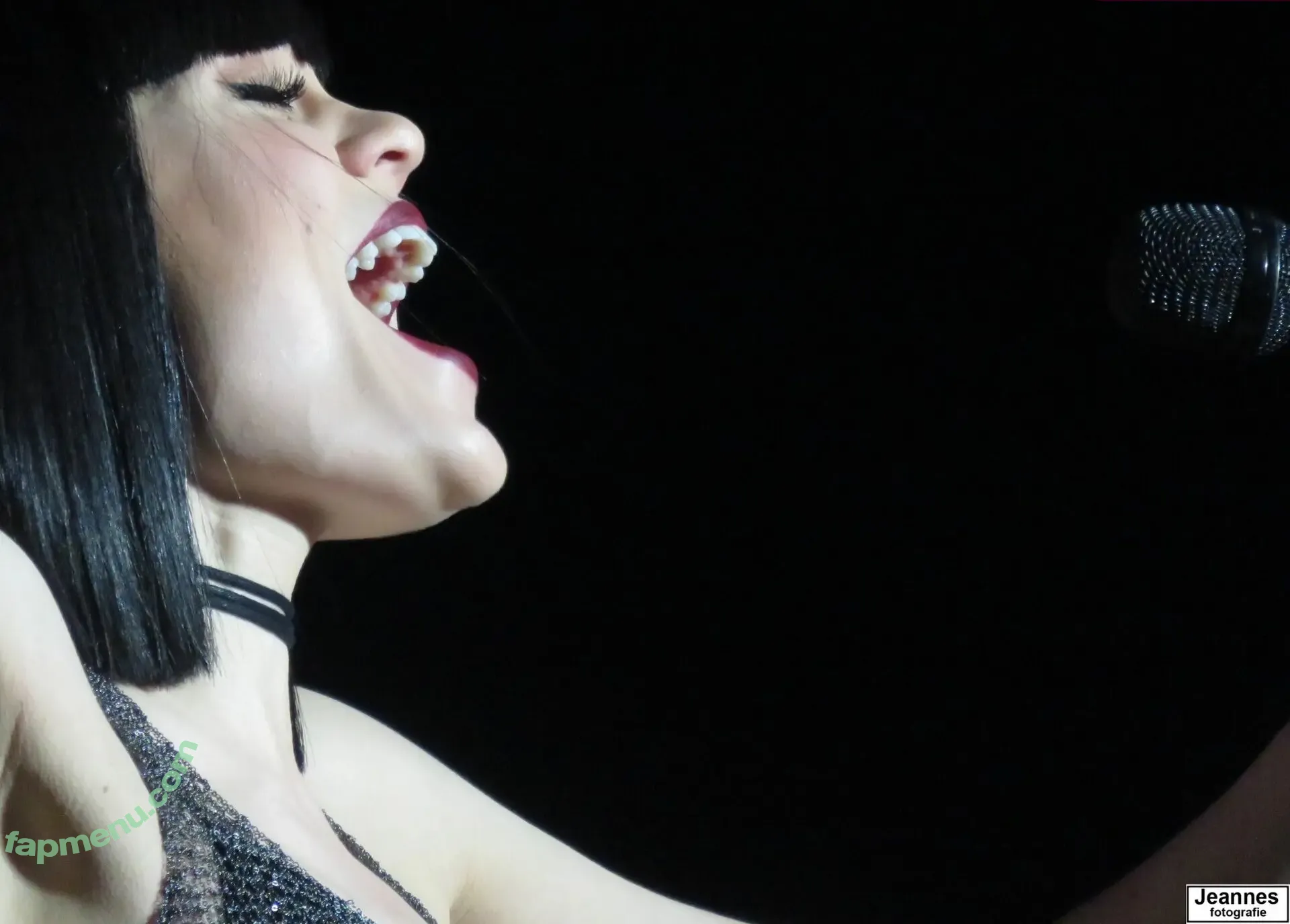 Jessie J nude photo #0315 (jessie-j / jessiej)