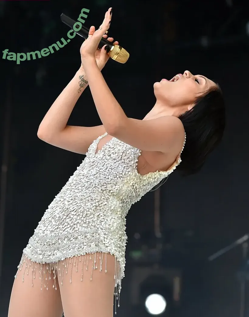 Jessie J nude photo #0334 (jessie-j / jessiej)