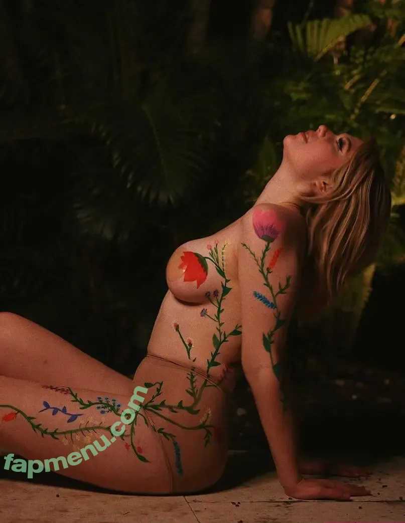 Jessie Paege nude photo #0009 (jessiepaege)
