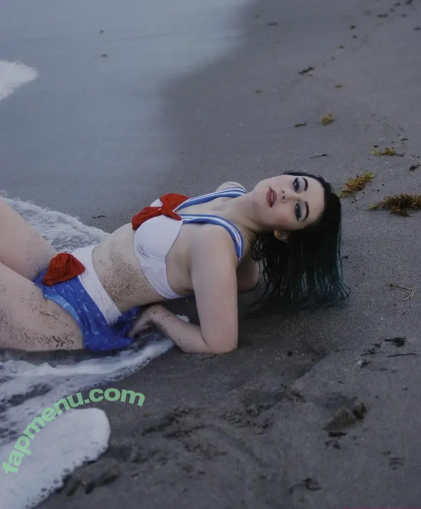 Jessie Paege nude photo #0031 (jessiepaege)