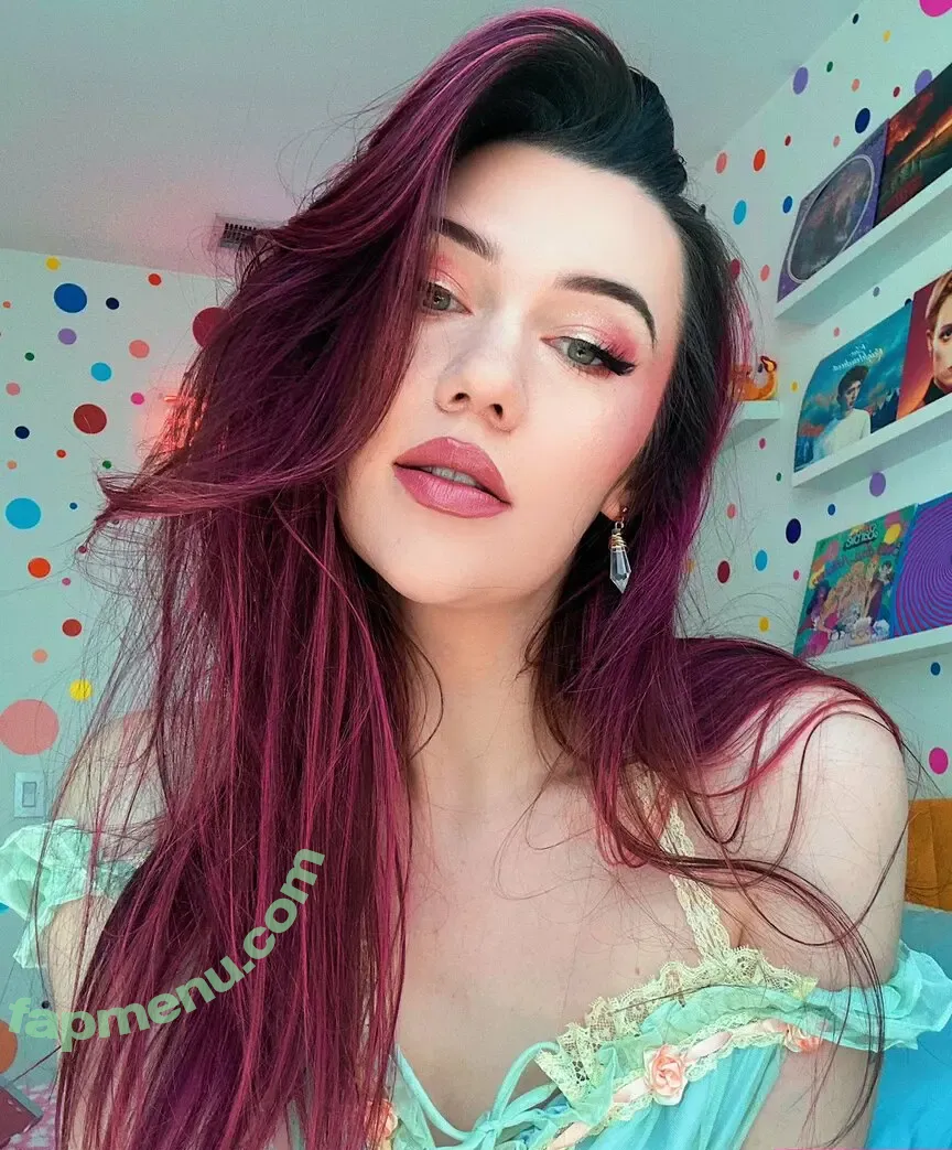 Jessie Paege nude photo #0108 (jessiepaege)