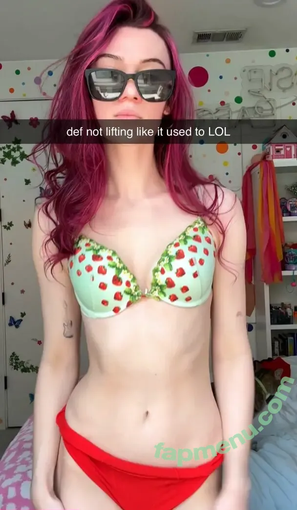 Jessie Paege nude photo #0125 (jessiepaege)