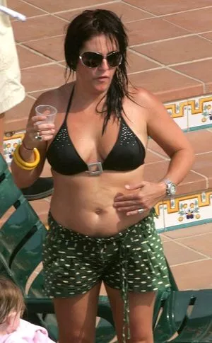 Jessie Wallace / jessie.wallace_official nude photo #0013