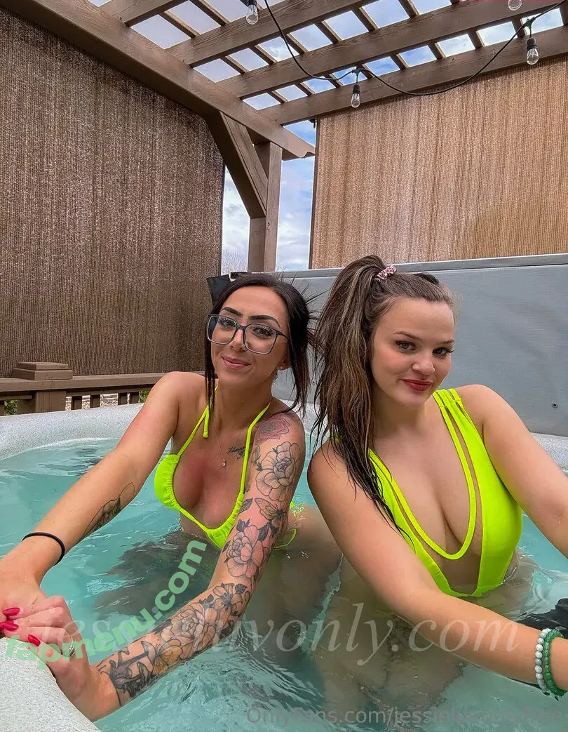 jessieluvonlyfree nude photo #0021 (jessieluvonly01)