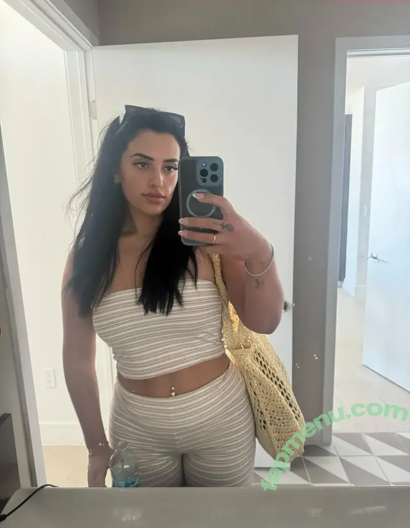 jessthebbyxx nude photo #0059 (jessicaxxofficial)