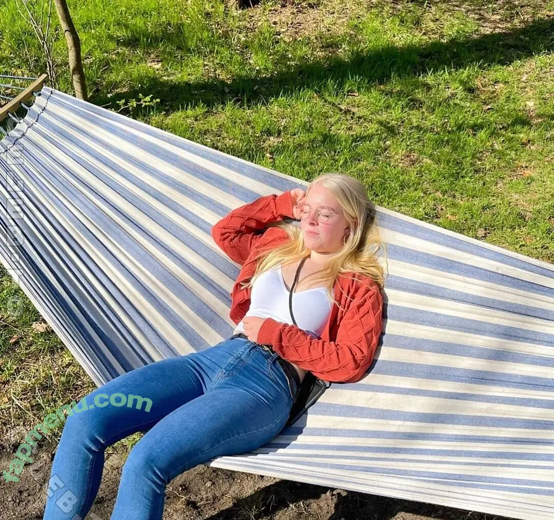 Jette Nietzard nude photo #0094 (jette.nietzard / jetteniz)