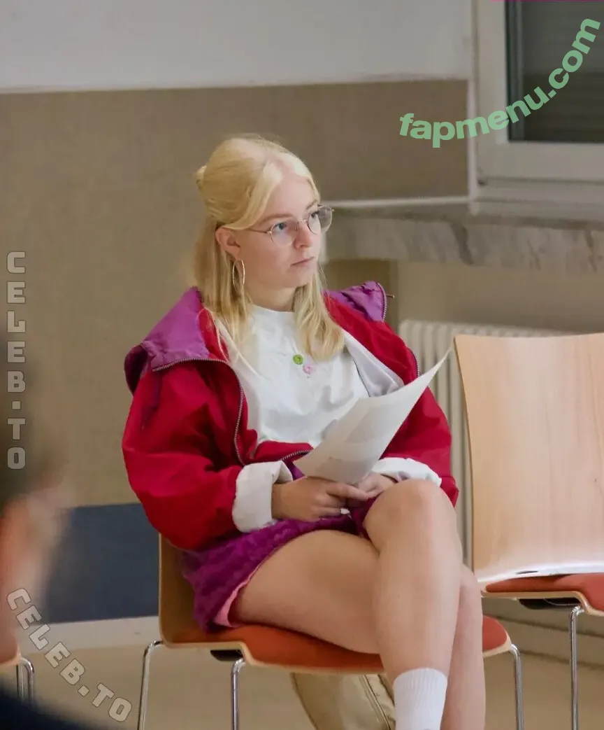 Jette Nietzard nude photo #0095 (jette.nietzard / jetteniz)