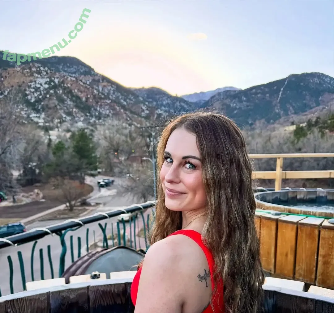 Jetting Julia nude photo #0032 (jettingjulia)