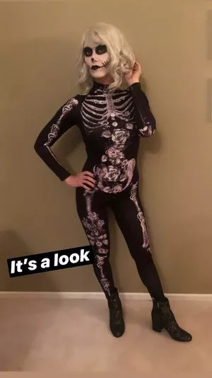 Jewel Staite / JewelStaite nude photo #0002