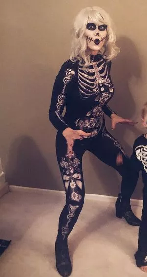 Jewel Staite / JewelStaite nude photo #0003