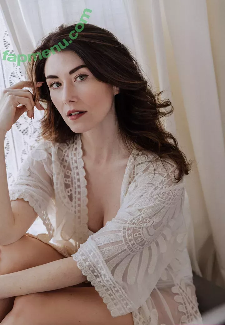 Jewel Staite nude photo #0037 (JewelStaite)