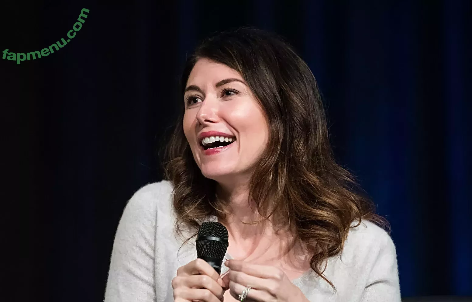 Jewel Staite nude photo #0058 (JewelStaite)