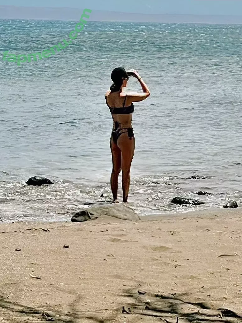 Jewel Staite nude photo #0061 (JewelStaite)