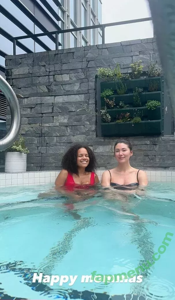 Jewel Staite nude photo #0205 (JewelStaite)