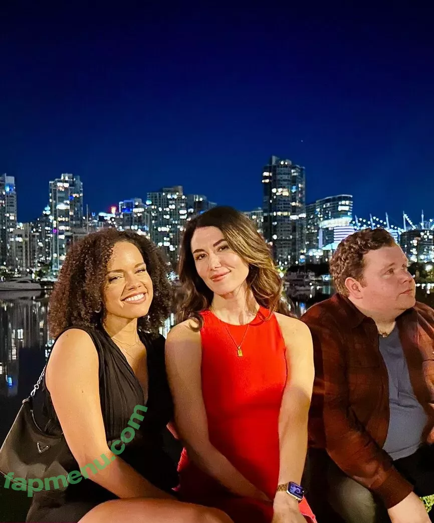 Jewel Staite nude photo #0284 (JewelStaite)