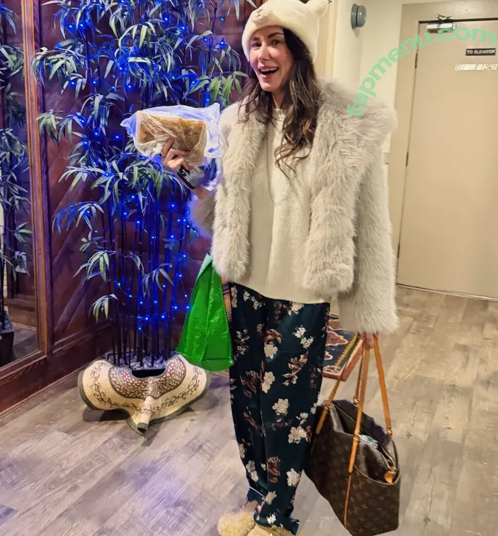 Jewel Staite nude photo #0649 (JewelStaite)