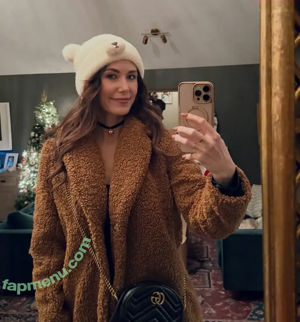 Jewel Staite nude photo #0655 (JewelStaite)