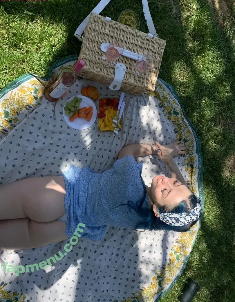 Jewelz Blu nude photo #0114 (Jewelzblu / jewelz_blu / onlyjewelzblu)