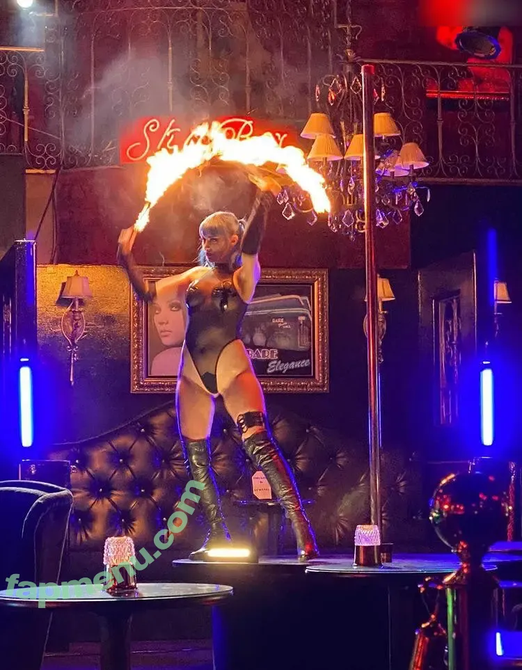 Jewelz Blu nude photo #0190 (Jewelzblu / jewelz_blu / onlyjewelzblu)