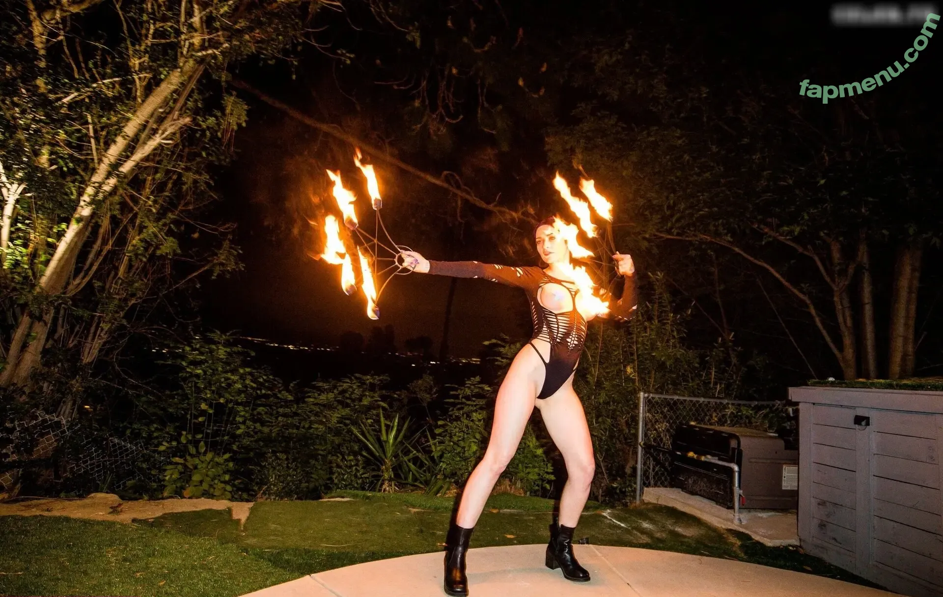 Jewelz Blu nude photo #0238 (Jewelzblu / jewelz_blu / onlyjewelzblu)