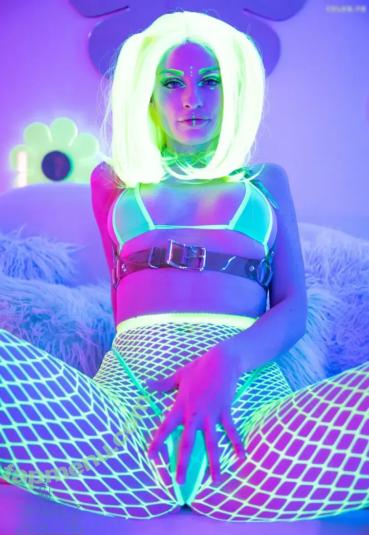 Jewelz Blu nude photo #0555 (Jewelzblu / jewelz_blu / onlyjewelzblu)