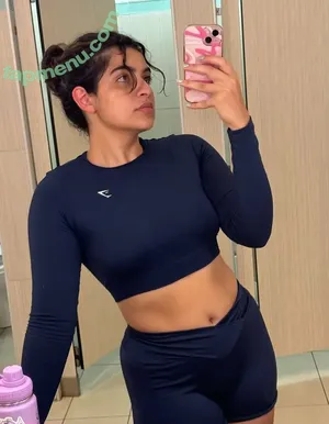 jeyranof / jeyranjaan nude photo #0007