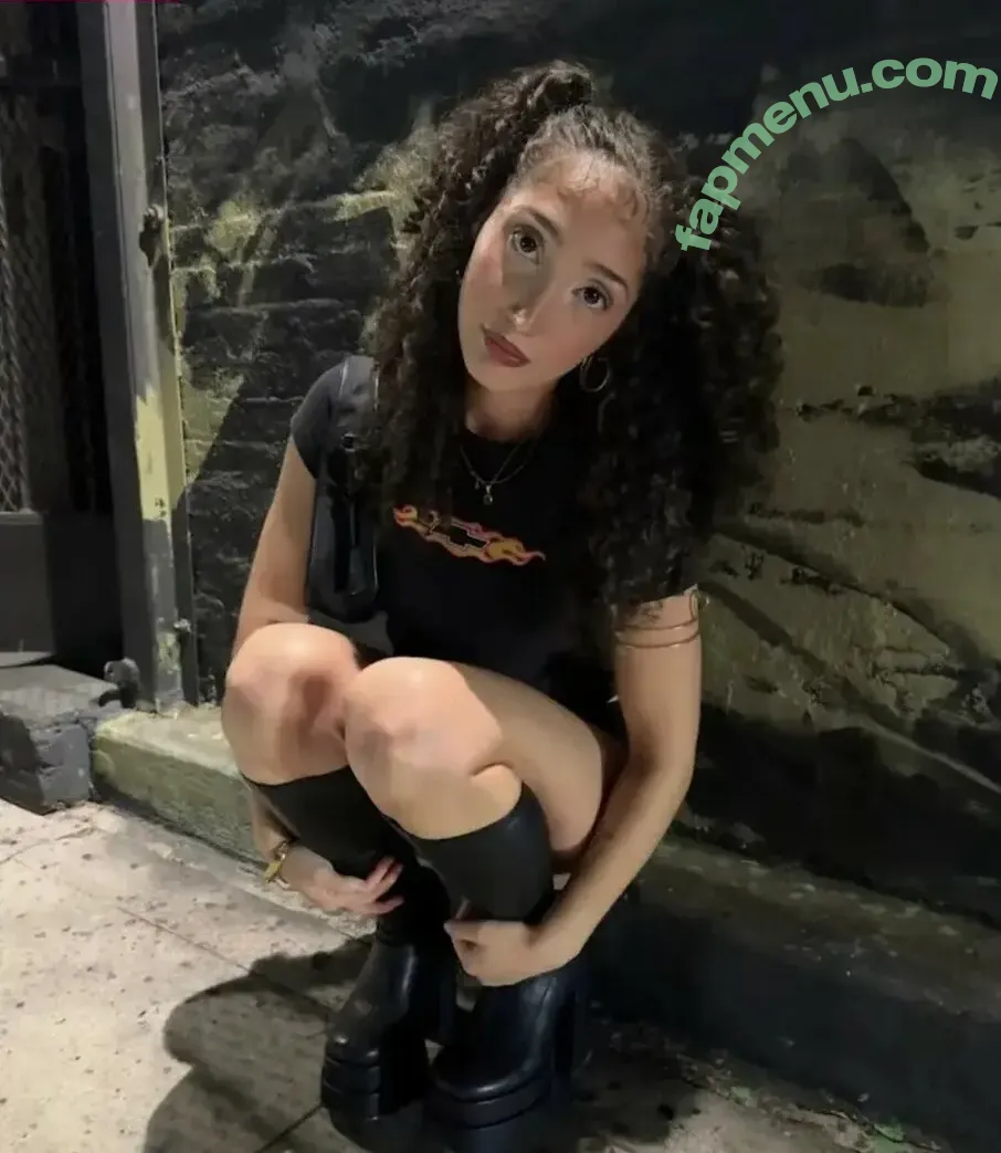 jezabzllz nude photo #0028 (bzllz)