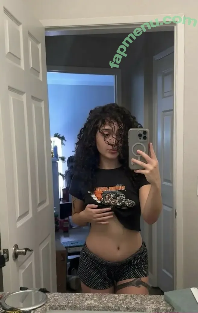 jezabzllz nude photo #0066 (bzllz)