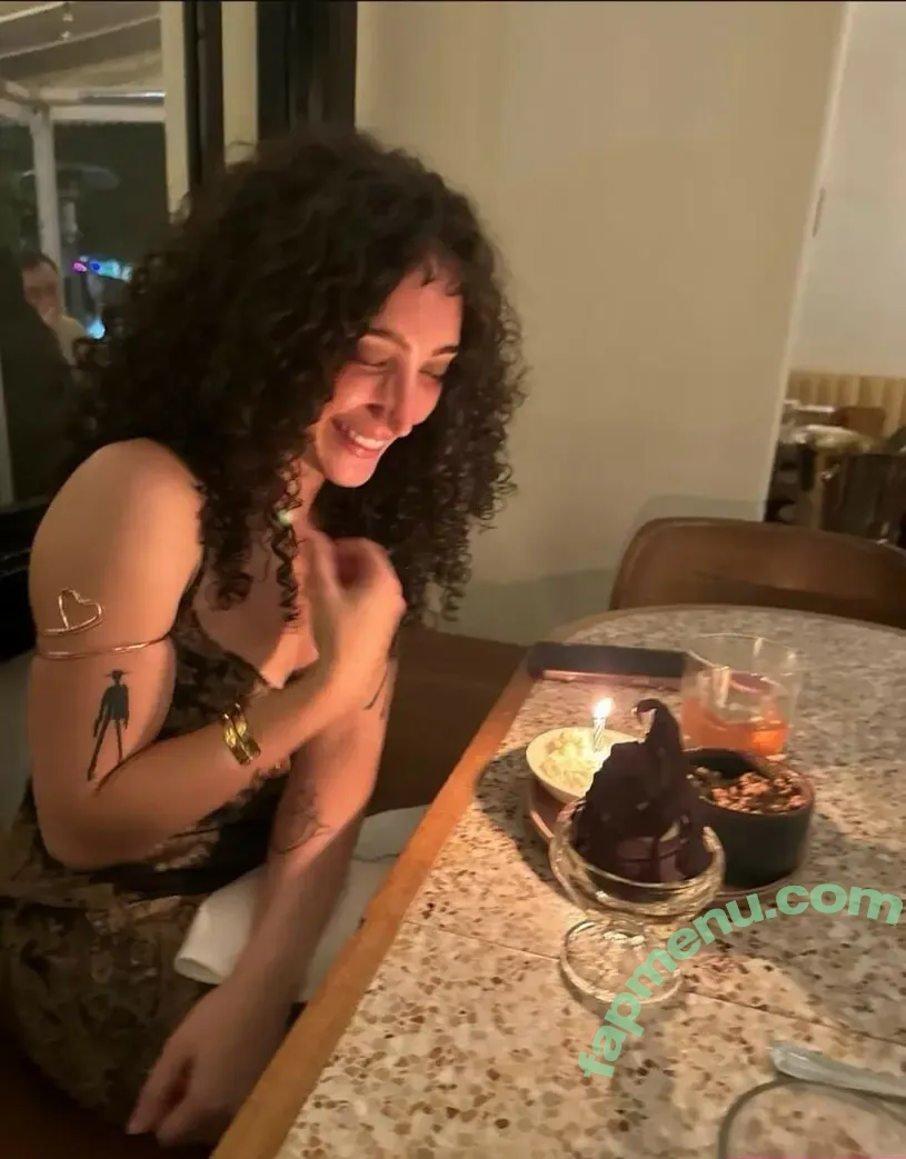 jezabzllz nude photo #0068 (bzllz)