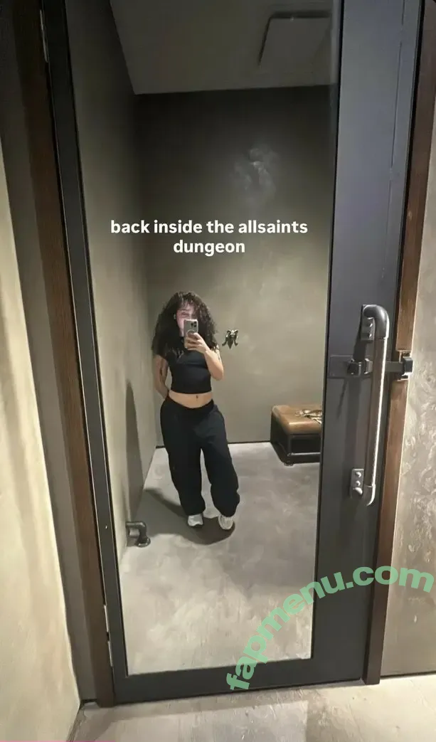 jezabzllz nude photo #0070 (bzllz)