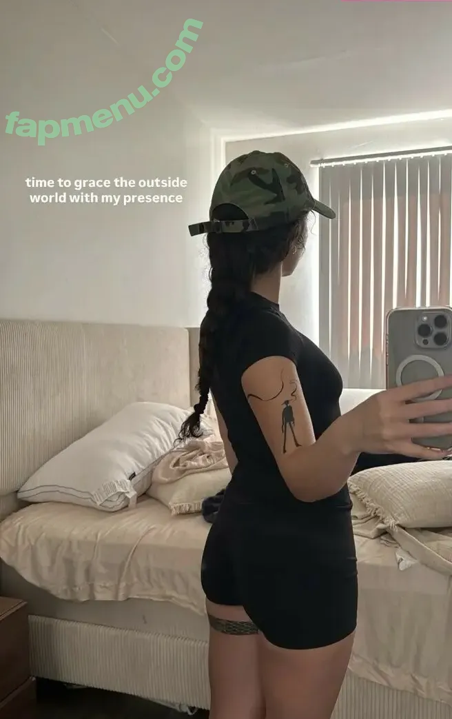 jezabzllz nude photo #0072 (bzllz)