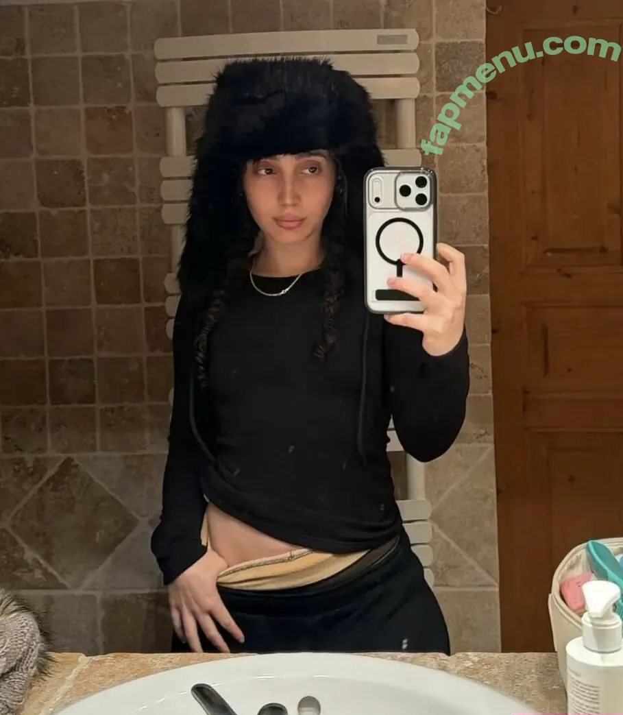 jezabzllz nude photo #0079 (bzllz)