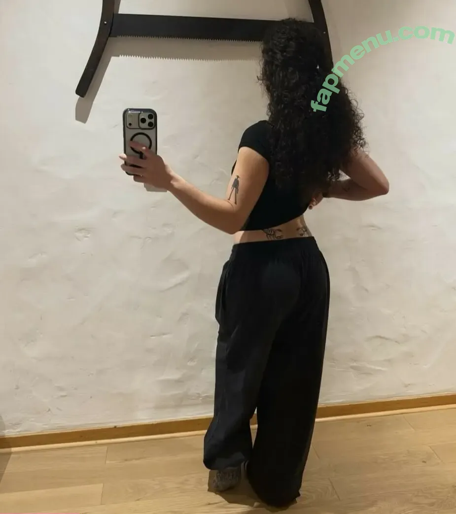 jezabzllz nude photo #0081 (bzllz)